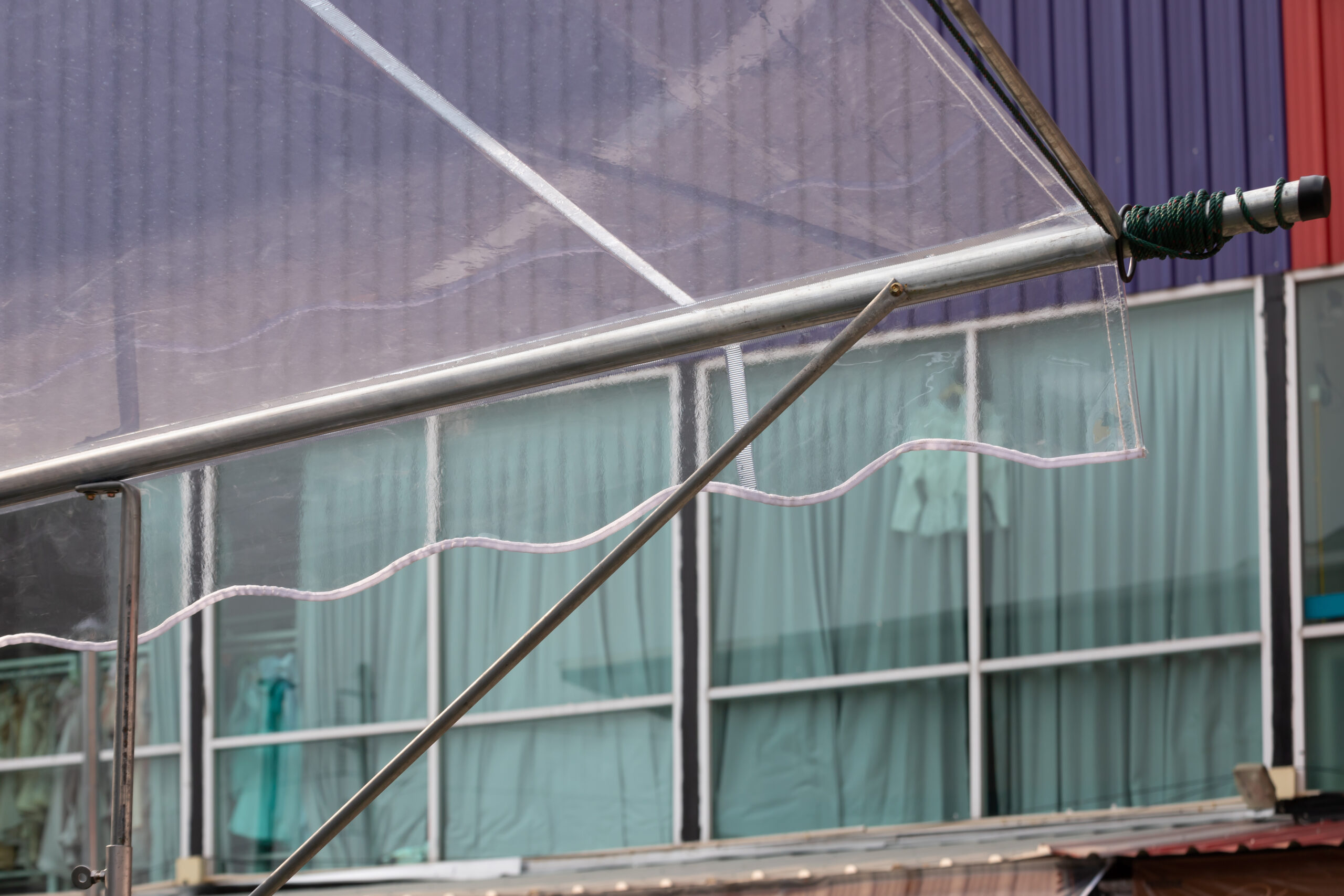 PVC, PE ,PP, ตาข่ายสำหรับการเกษตร และ ก่อสร้าง , ผ้าใบสำเร็จรูป ผ้าใบสั่งผลิตตามขนาด ด้วยประสบการณ์กว่า 25 ปีในวงการผ้าใบ เราได้กลายเป็นผู้จัดจำหน่ายที่ไว้ใจได้ ของลูกค้าทั่วประเทศไทย